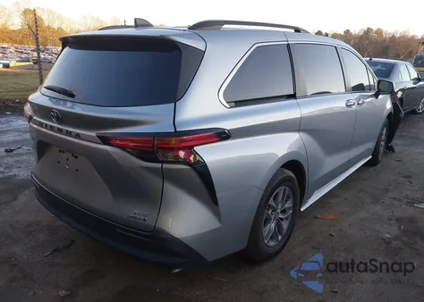 2021 Toyota Sienna Xle z USA, uszkodzony, nr VIN 5TDYRKEC4MS023923